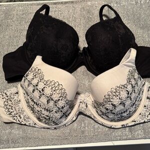 Victoria's Secret Lace Lined Demi Bra Set - Black and white